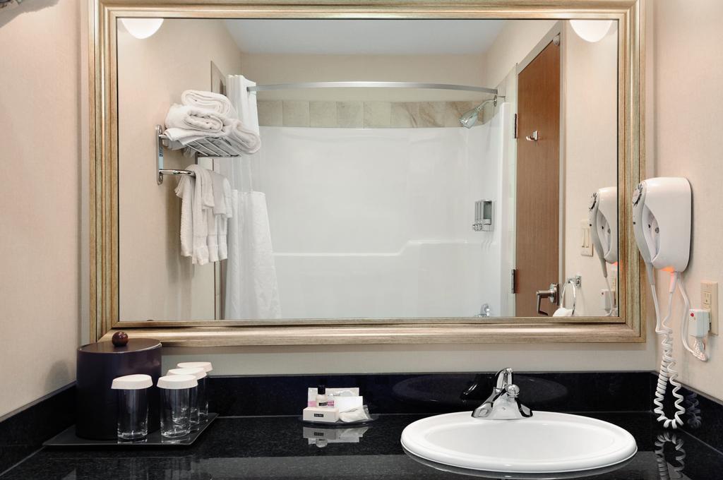 Canalta Hotel Tisdale Номер фото