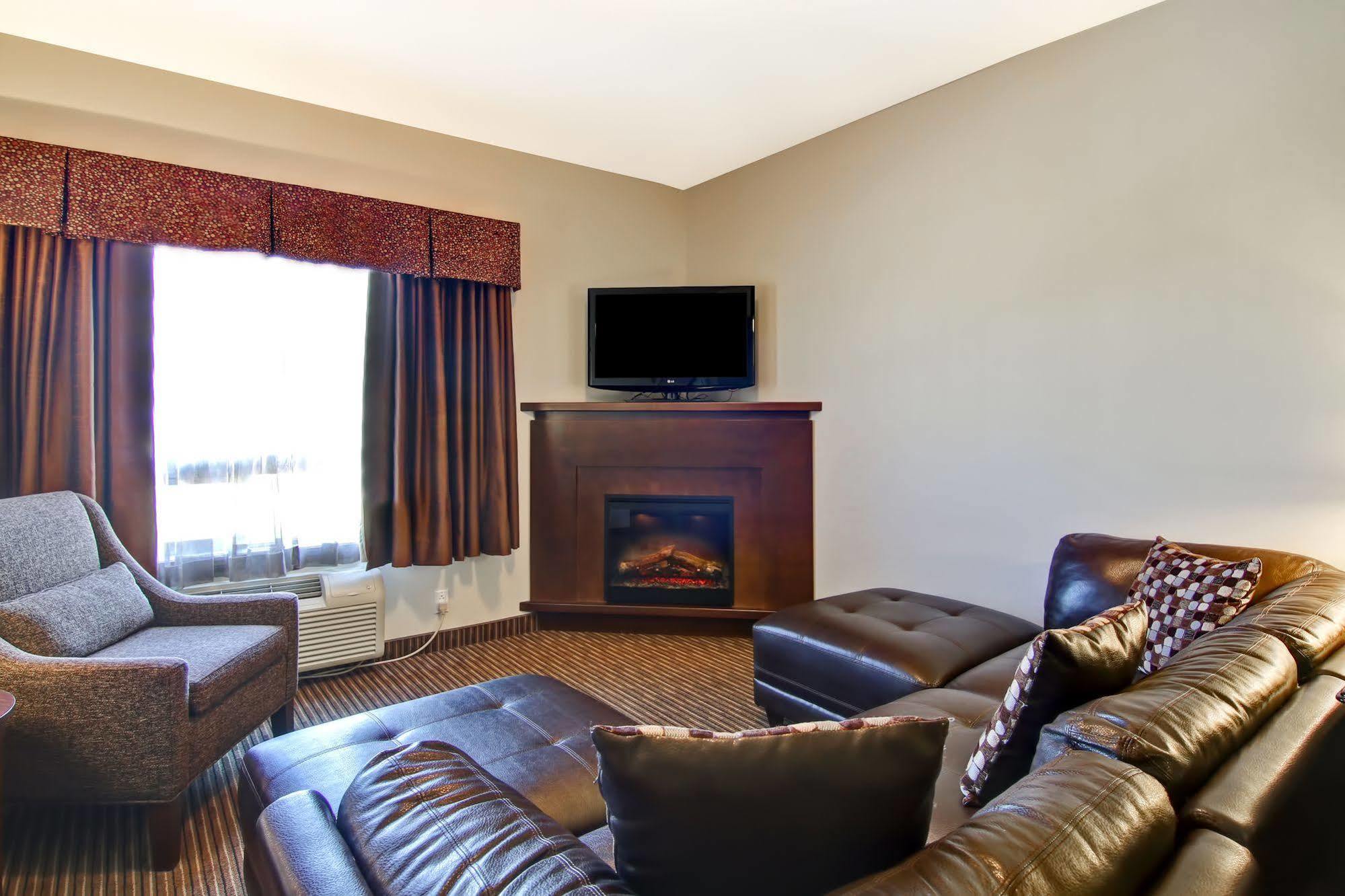 Canalta Hotel Tisdale Экстерьер фото