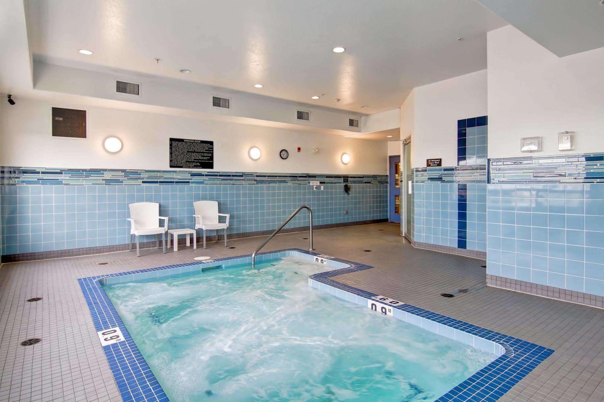 Canalta Hotel Tisdale Экстерьер фото